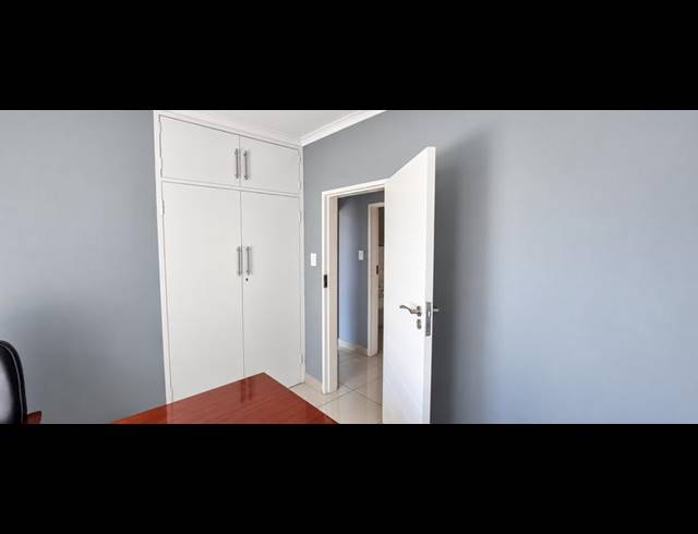 4 BEDROOM HOUSE FOR SALE IN ROOIHUISKRAAL